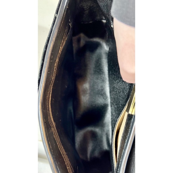 Givenchy Vintage Textured Leather Shoulder Bag - Picture 8 of 10